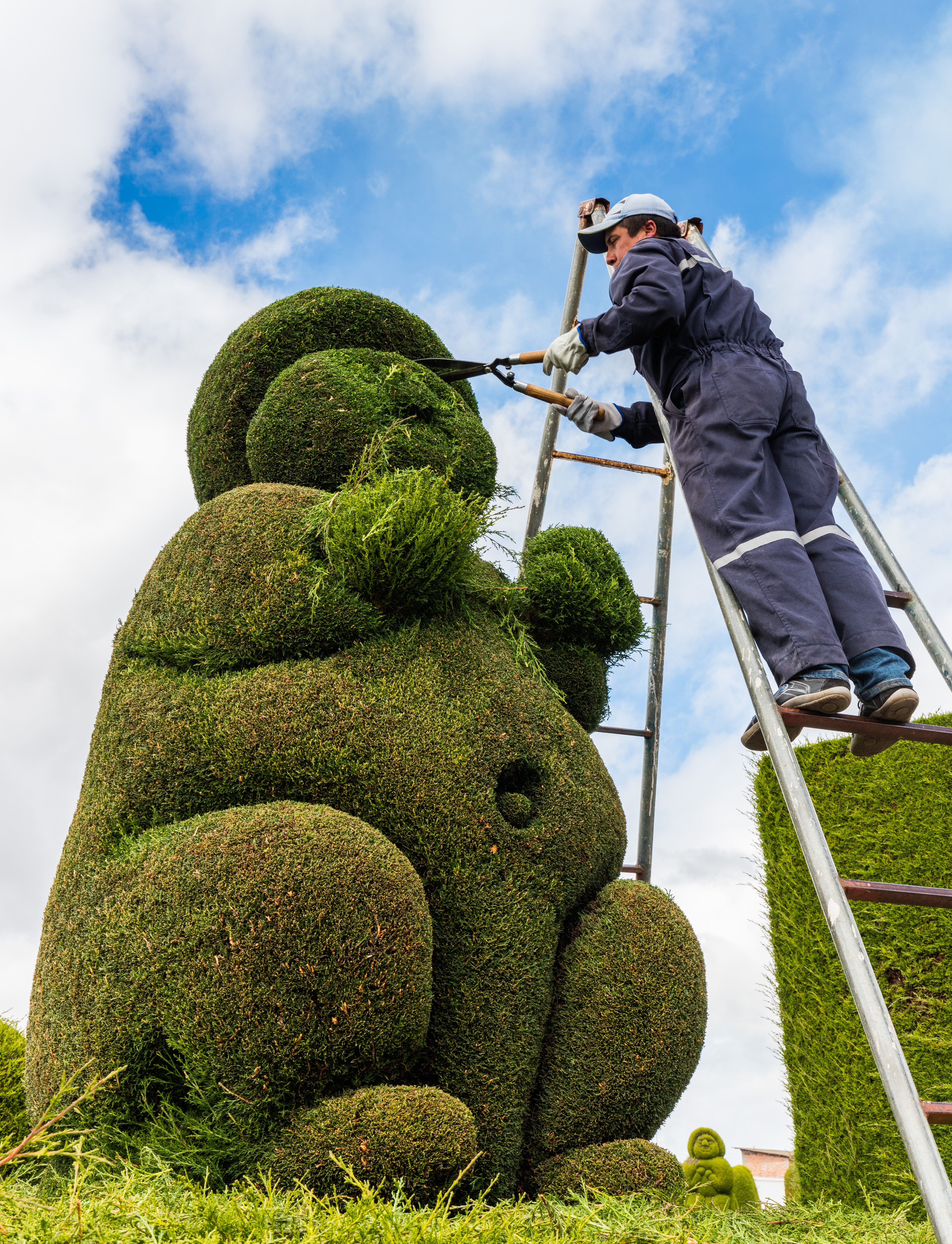 2. Bye-Bye Bugs, Hello Bliss: Embrace the Natural Charm of Organic ⁢Gardening